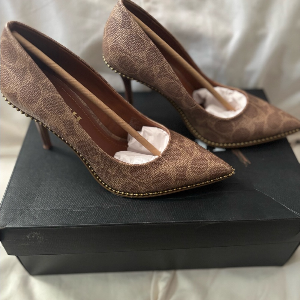 Coach Waverly Brown Women's Heels - Picture 6 of 7